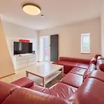 2 By Interhome *