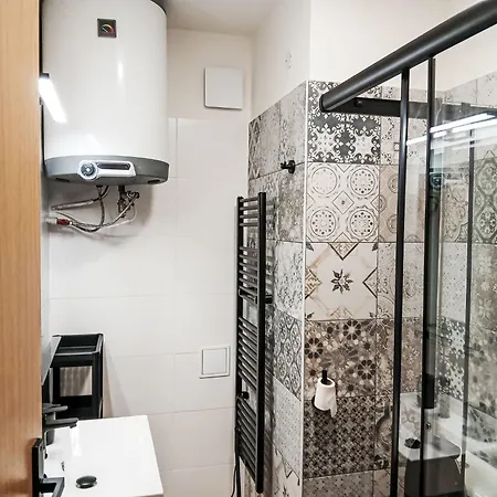 2 By Interhome