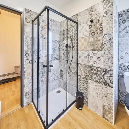 2 By Interhome