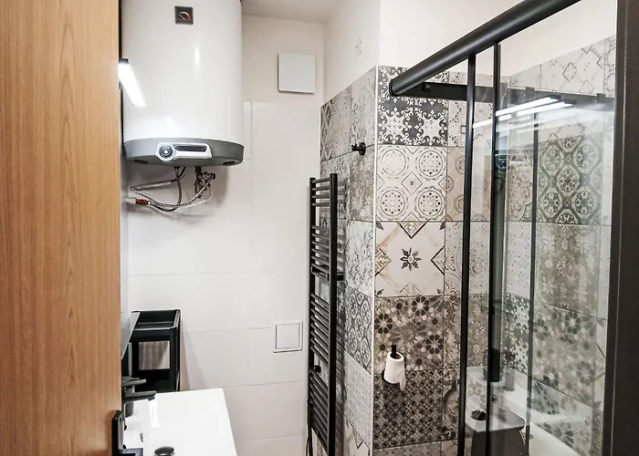 2 By Interhome