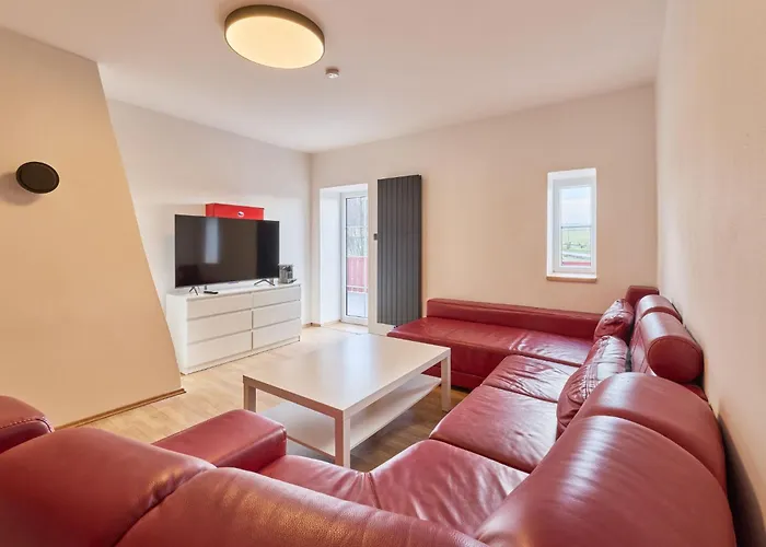 2 By Interhome *